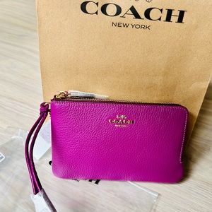Brand NEW purple zip Coach wallet clutch